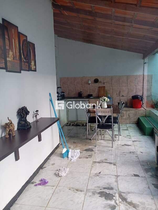 Casa 3 quartos à venda Jardim Liberdade 125m² Montes Claros MG: