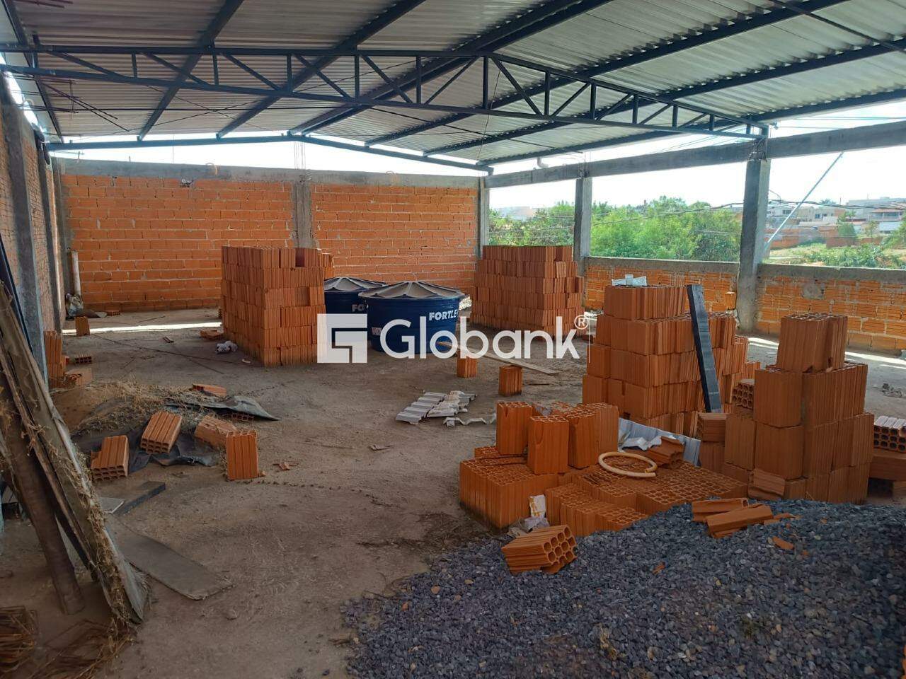 Galpão para aluguel Monte Carmelo 300m² Montes Claros MG: