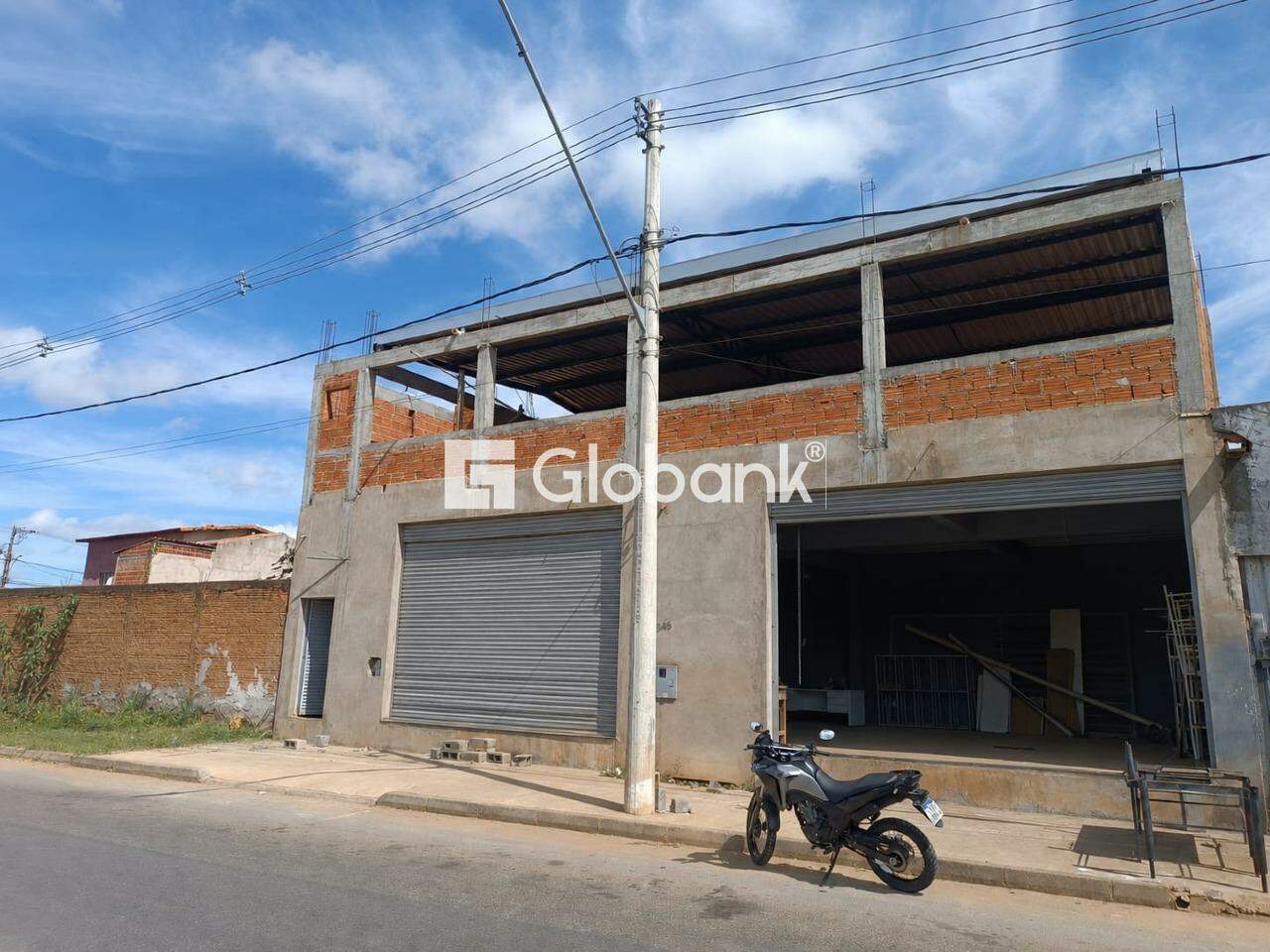 Galpão para aluguel Monte Carmelo 300m² Montes Claros MG: 