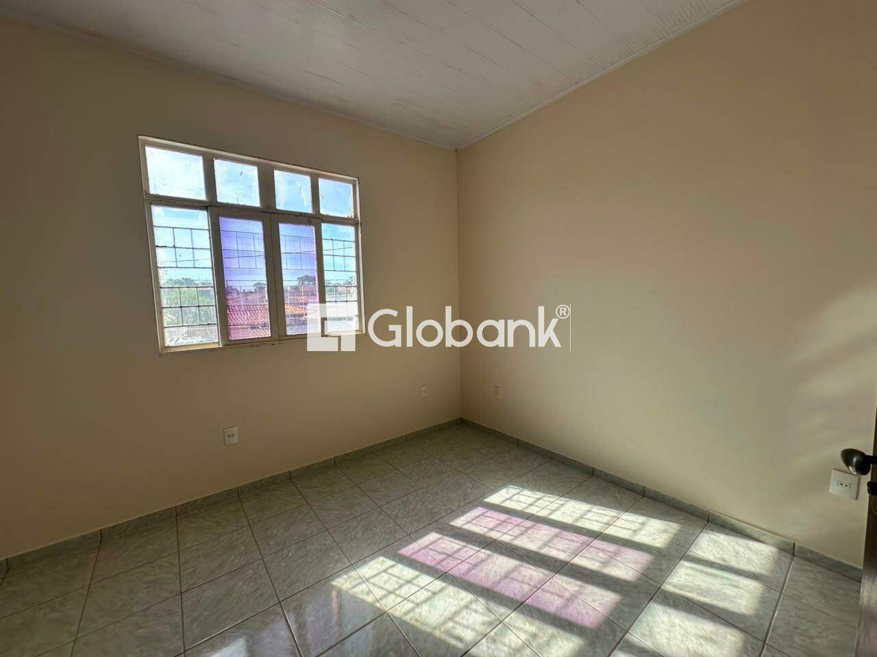 Casa 3 quartos para aluguel Planalto 110m² Montes Claros MG: 