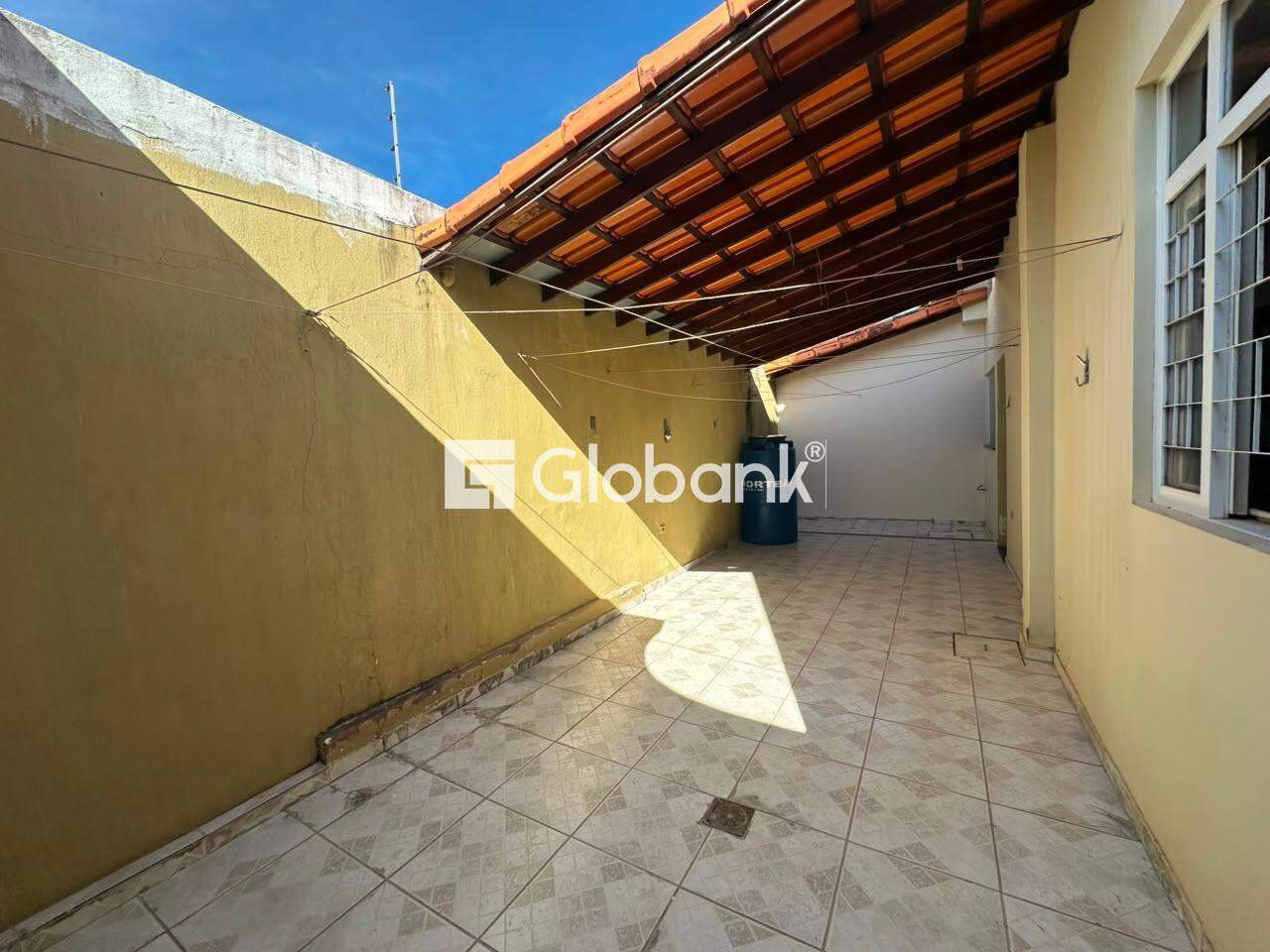 Casa 3 quartos para aluguel Planalto 110m² Montes Claros MG: 