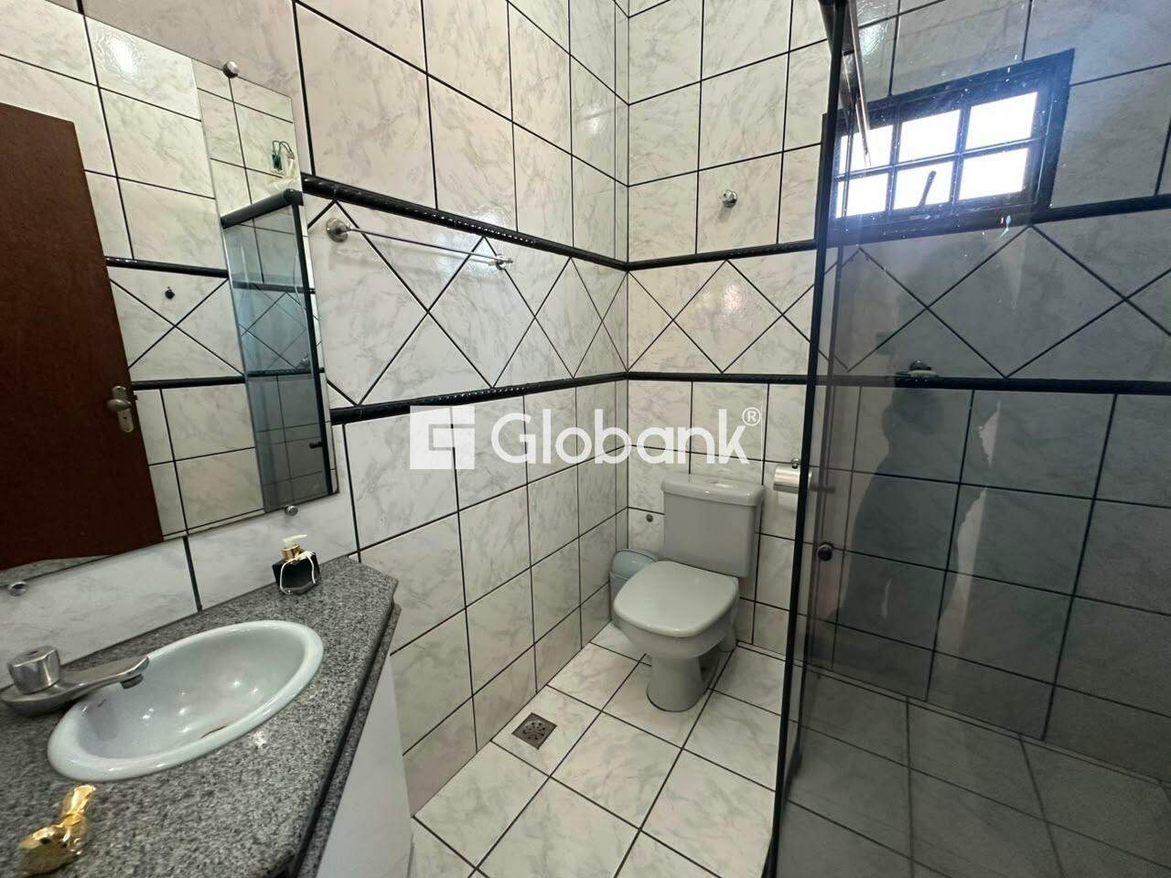 Casa 3 quartos para aluguel Planalto 110m² Montes Claros MG: 