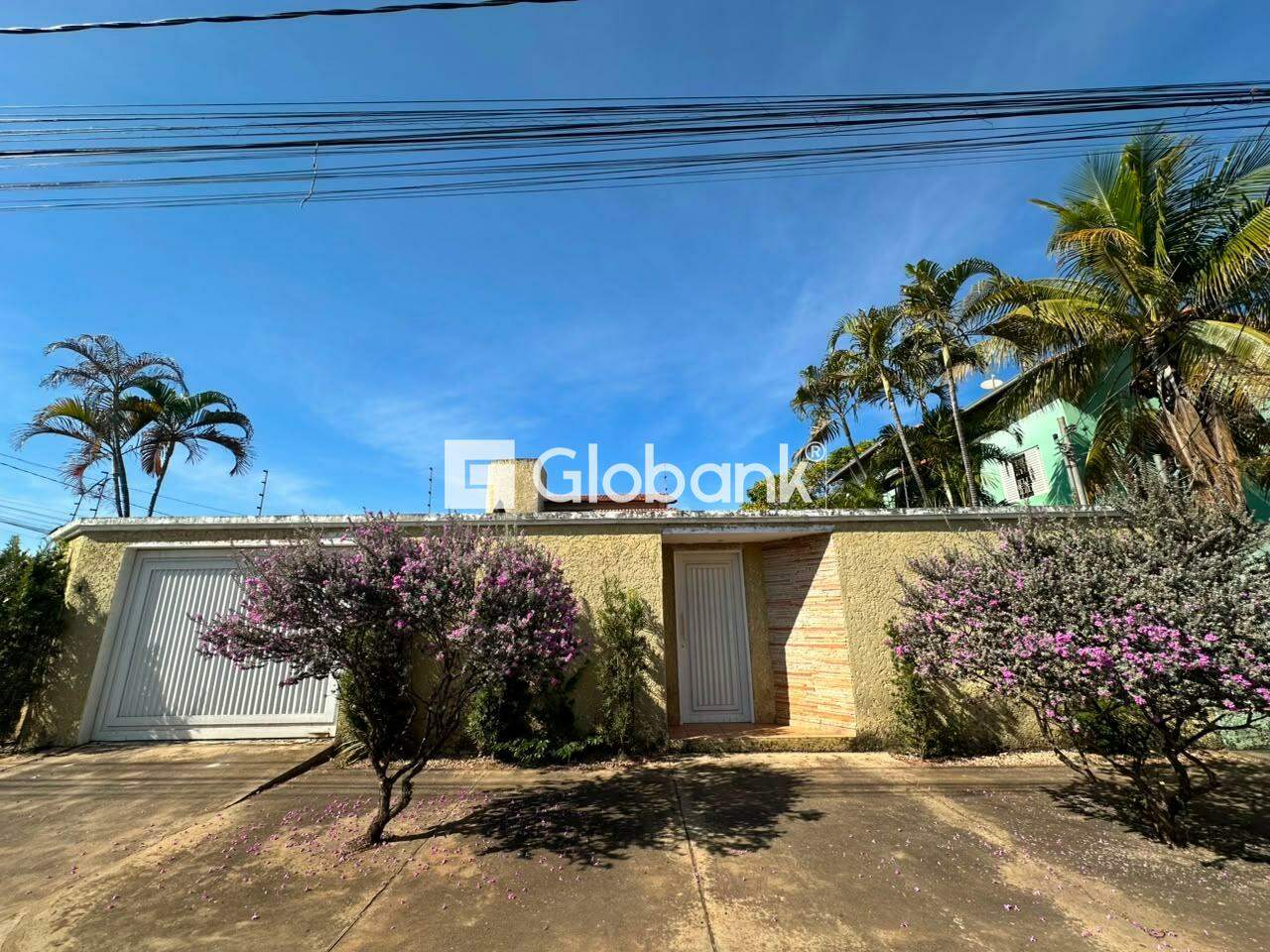 Casa 3 quartos para aluguel Planalto 110m² Montes Claros MG: 