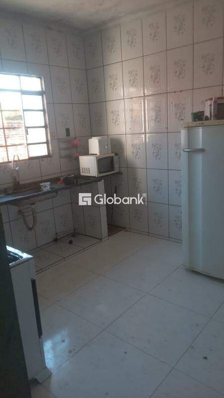 Casa 3 quartos à venda Independência 120m² Montes Claros MG: 