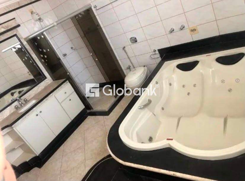 Casa 4 quartos à venda Ibituruna 570m² Montes Claros MG: