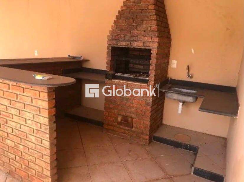 Casa 4 quartos à venda Ibituruna 570m² Montes Claros MG: