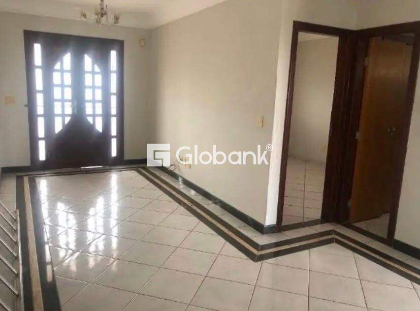 Casa 4 quartos à venda Ibituruna 570m² Montes Claros MG:
