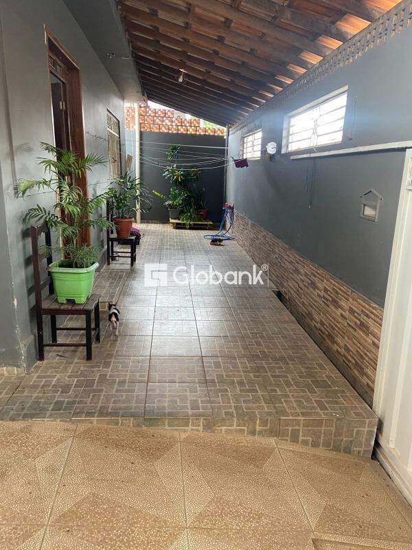 Casa 3 quartos à venda Antônio Pimenta 90m² Montes Claros MG: 