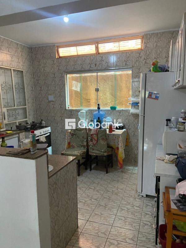Casa 3 quartos à venda Antônio Pimenta 90m² Montes Claros MG: 