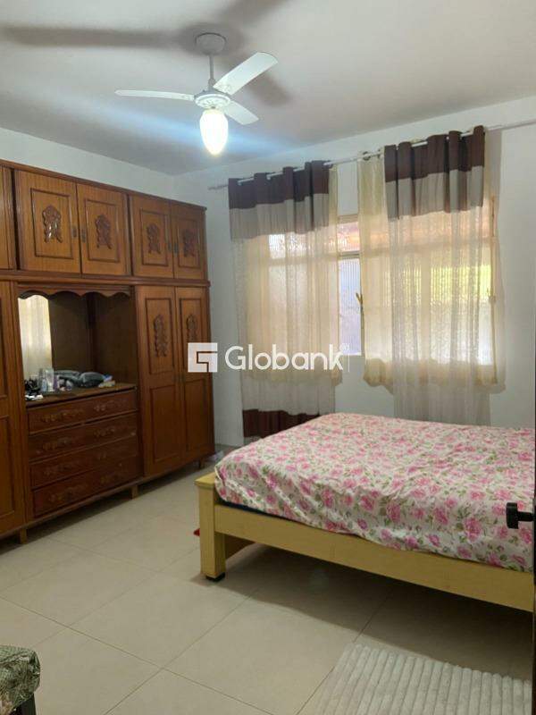 Casa 3 quartos à venda Antônio Pimenta 90m² Montes Claros MG: 