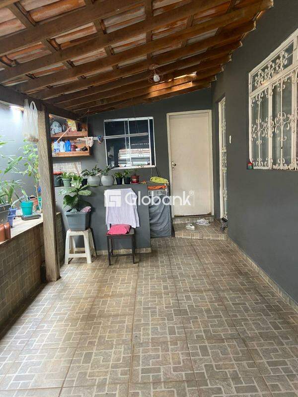 Casa 3 quartos à venda Antônio Pimenta 90m² Montes Claros MG: 