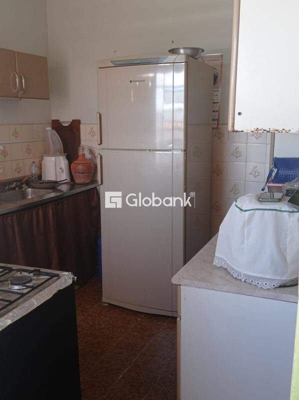 Casa 4 quartos à venda Lourdes 410m² Montes Claros MG: