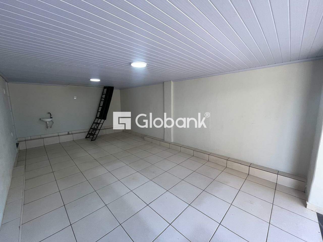 Ponto comercial para aluguel Centro 30m² Montes Claros MG: 