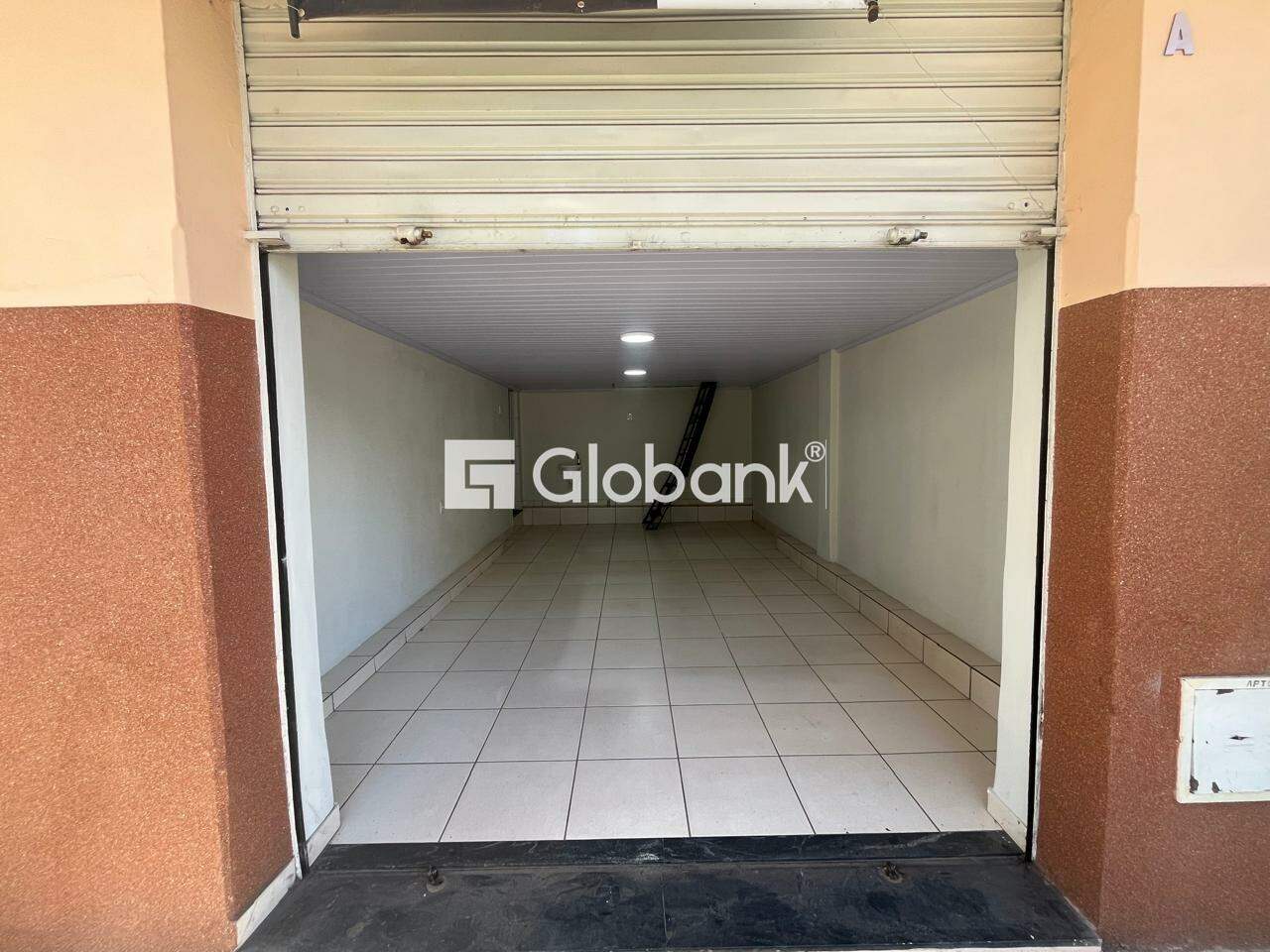 Ponto comercial para aluguel Centro 30m² Montes Claros MG: