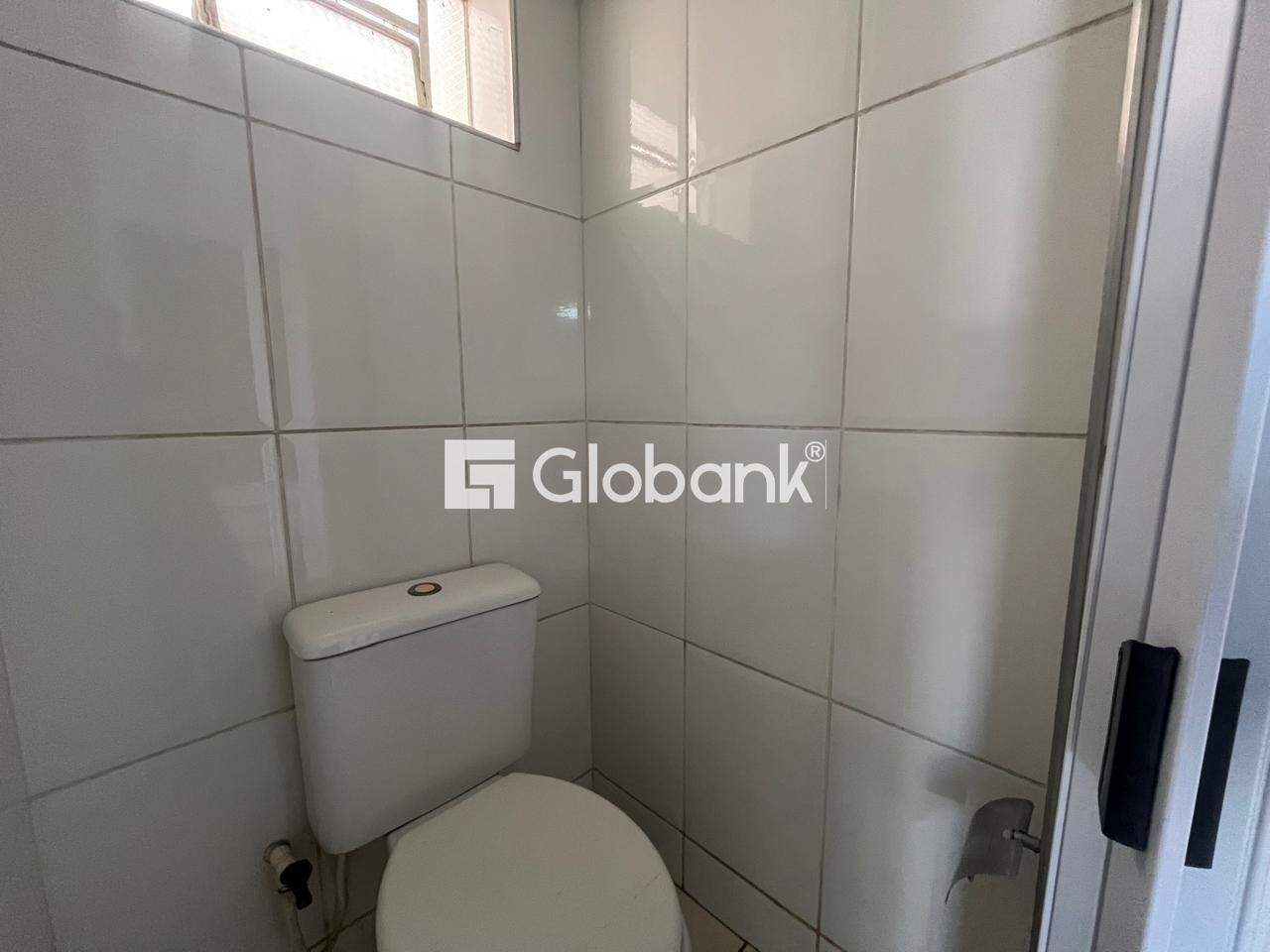 Ponto comercial para aluguel Centro 30m² Montes Claros MG: