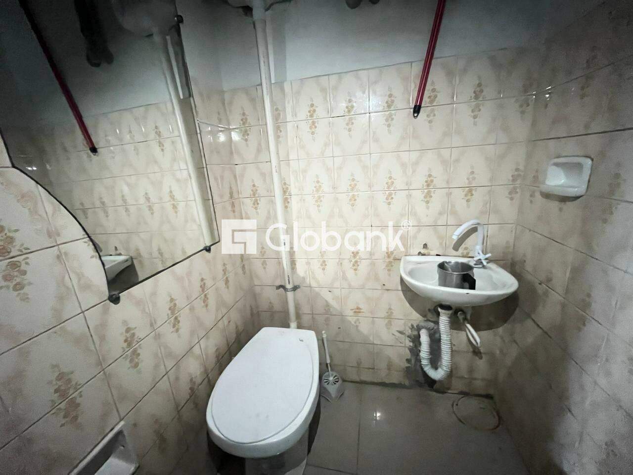 Ponto comercial para aluguel Centro 0,63m² Montes Claros MG: