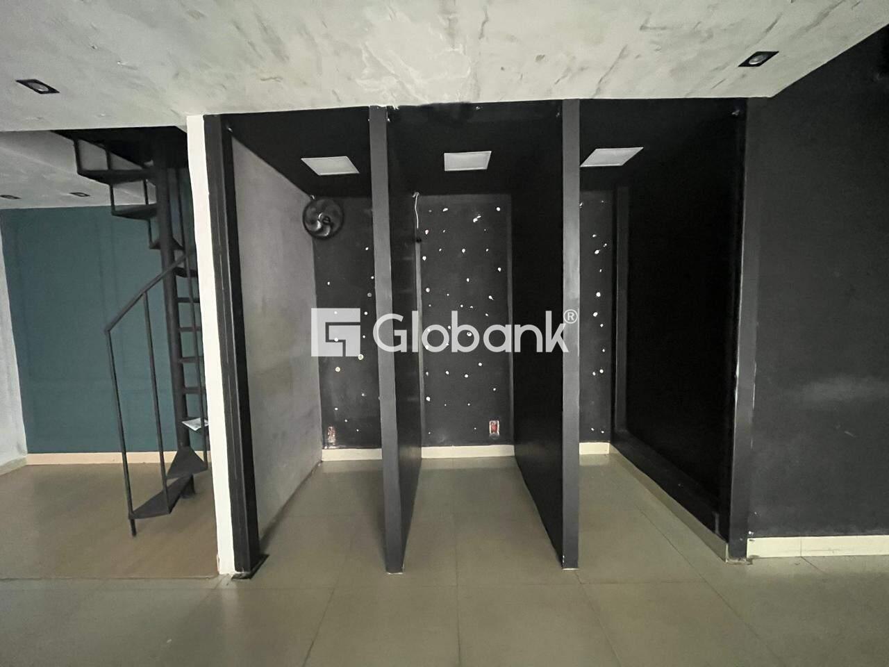 Ponto comercial para aluguel Centro 0,63m² Montes Claros MG: