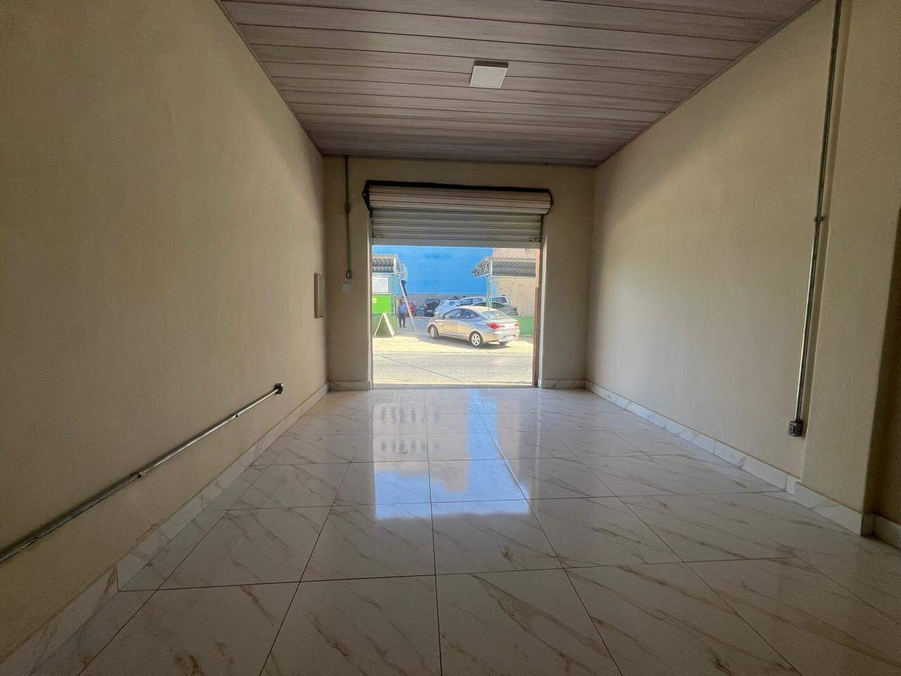 Ponto comercial para aluguel Centro 70m² Montes Claros MG: 