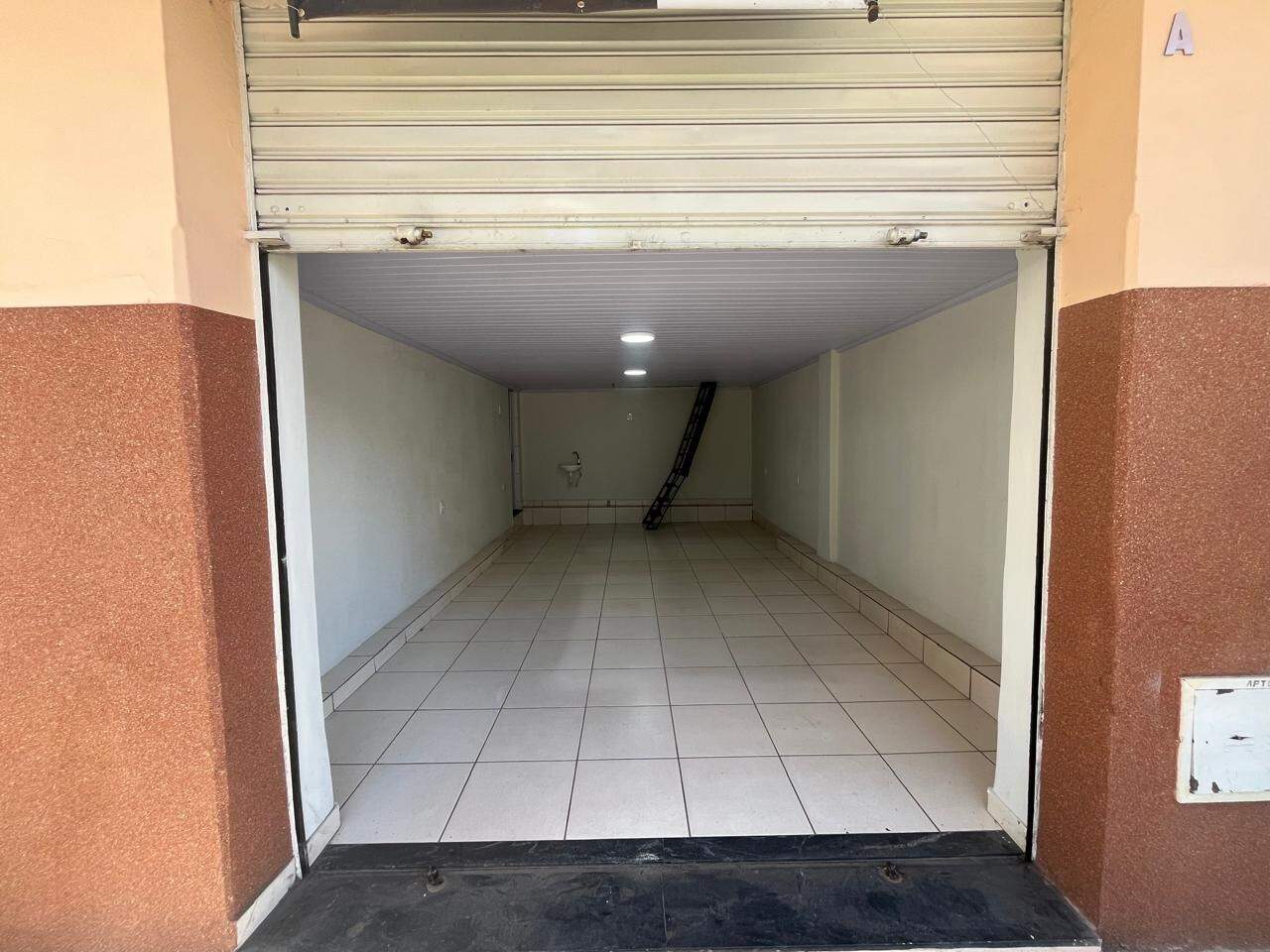 Ponto comercial para aluguel Centro 70m² Montes Claros MG: