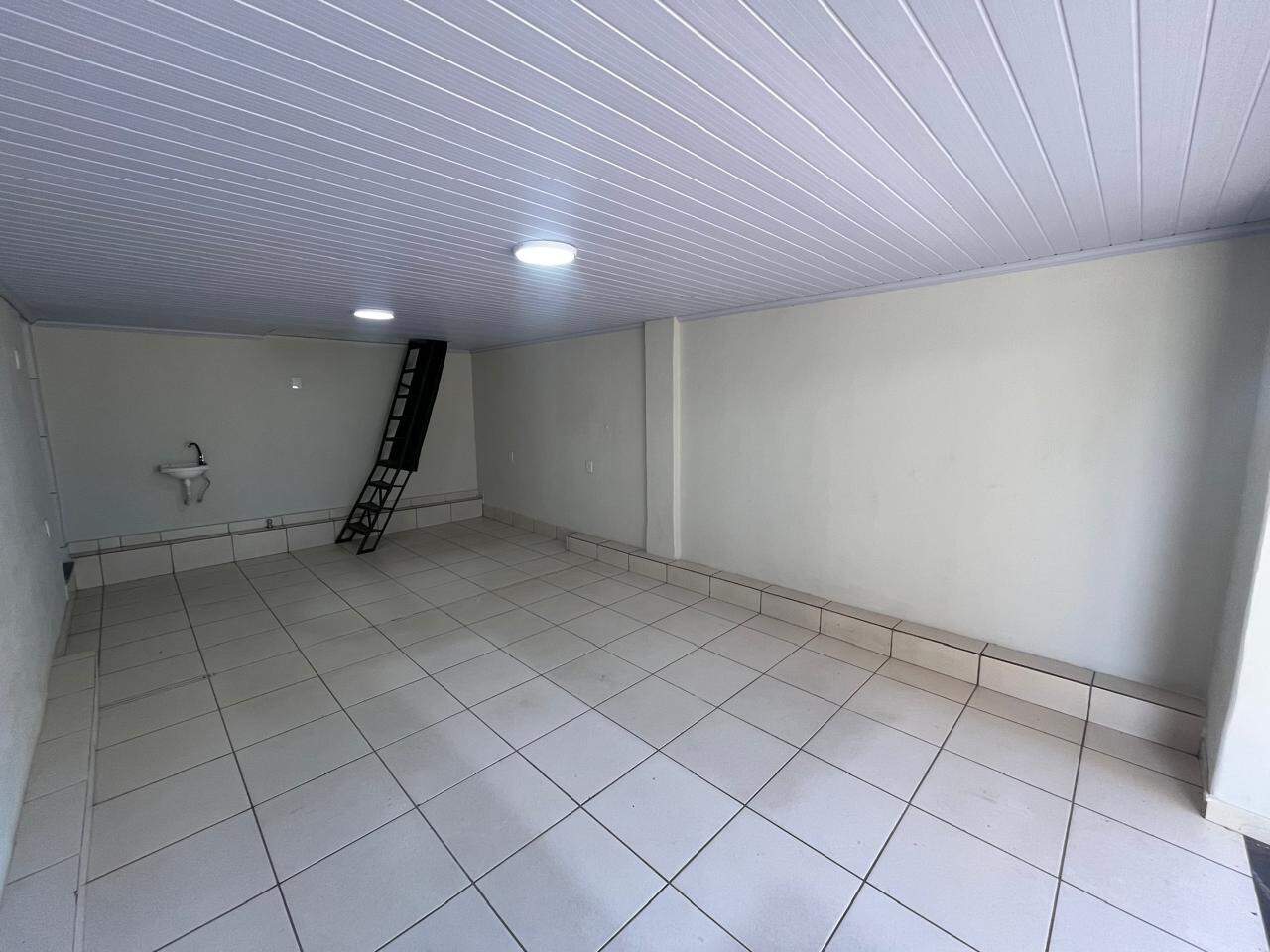 Ponto comercial para aluguel Centro 70m² Montes Claros MG: