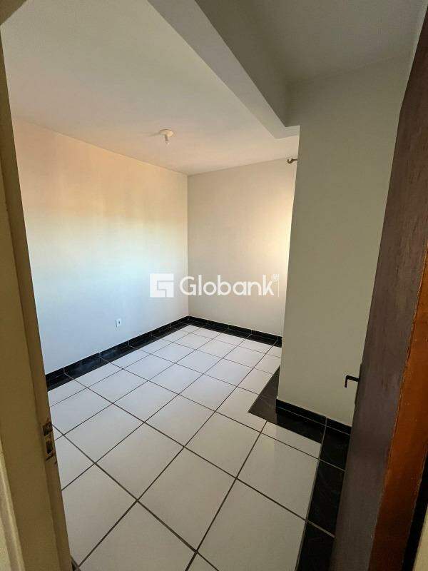 Apartamento 2 quartos para aluguel Vila Regina 60m² Montes Claros MG: 