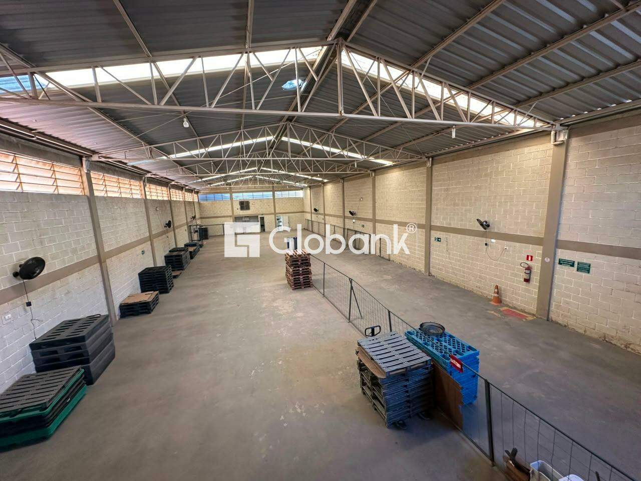 Galpão para aluguel Jaraguá 570m² Montes Claros MG: