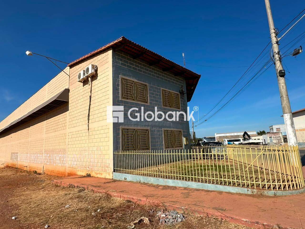 Galpão para aluguel Jaraguá 570m² Montes Claros MG: