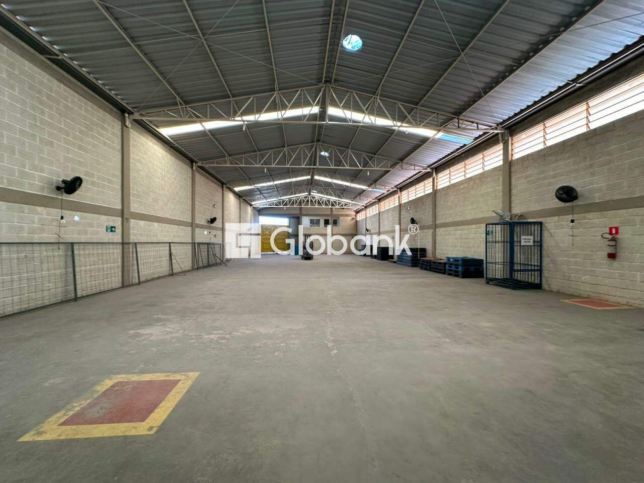 Galpão para aluguel Jaraguá 570m² Montes Claros MG: