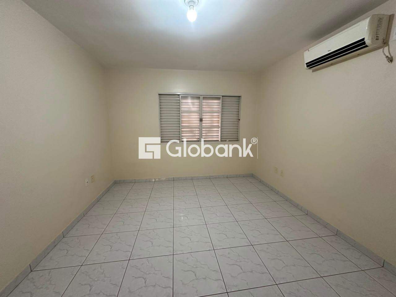 Galpão para aluguel Jaraguá 570m² Montes Claros MG:
