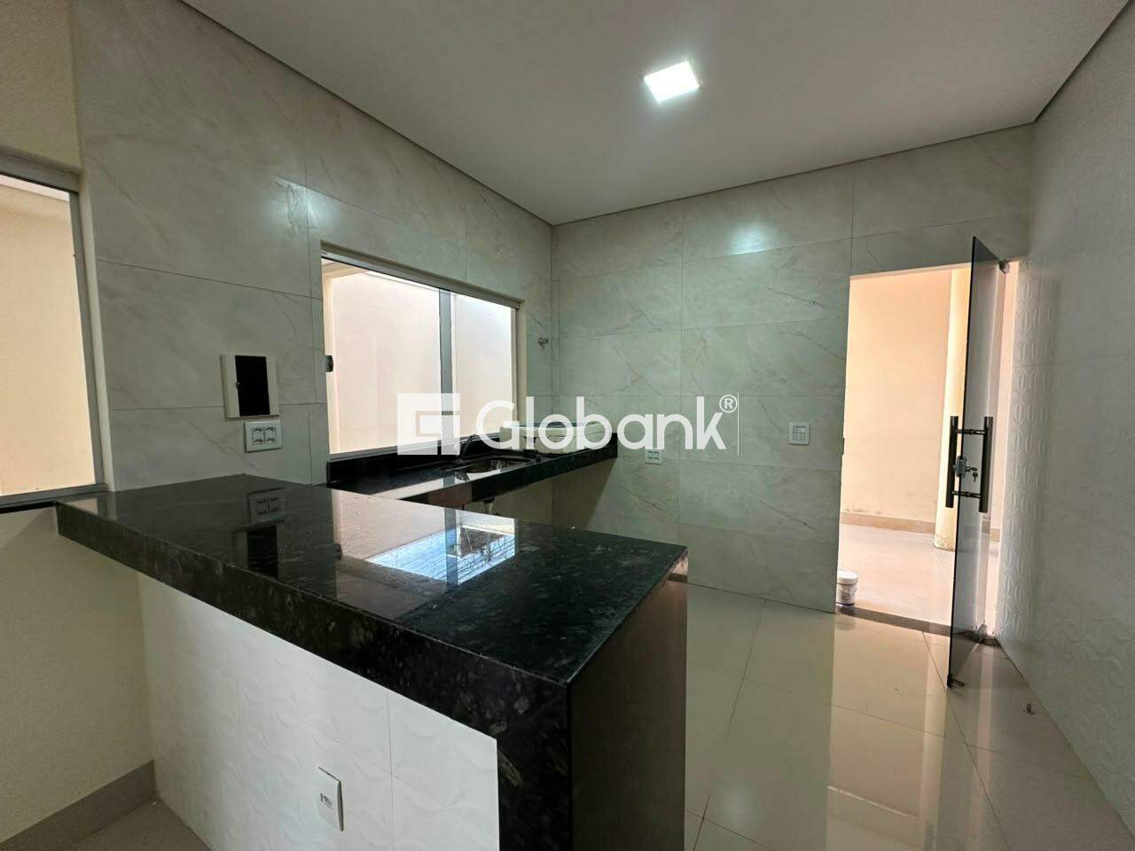 Casa 2 quartos para aluguel Planalto 75m² Montes Claros MG: 