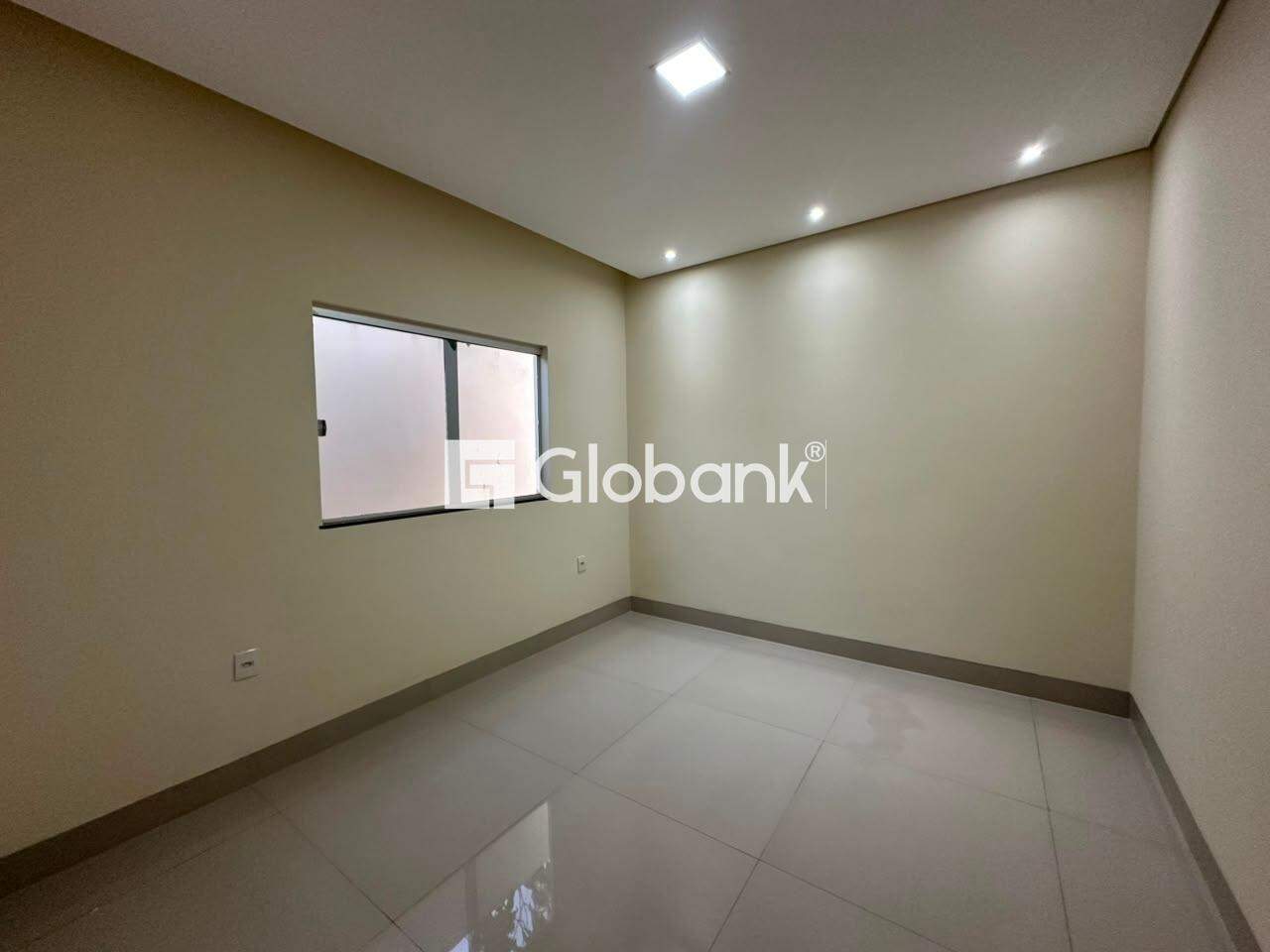 Casa 2 quartos para aluguel Planalto 75m² Montes Claros MG: