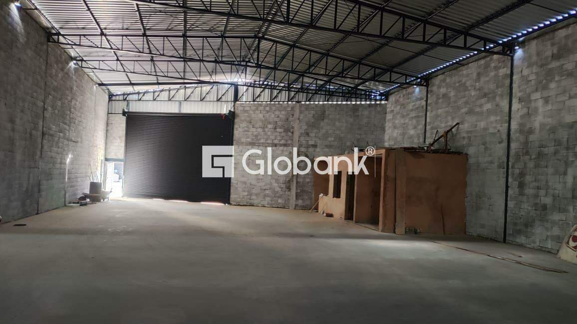 Galpão para aluguel Independência 387m² Montes Claros MG: 