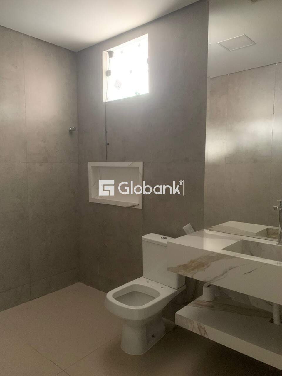 Casa em condomínio 4 quartos para aluguel Jaraguá 332,07m² Montes Claros MG: banheiro social