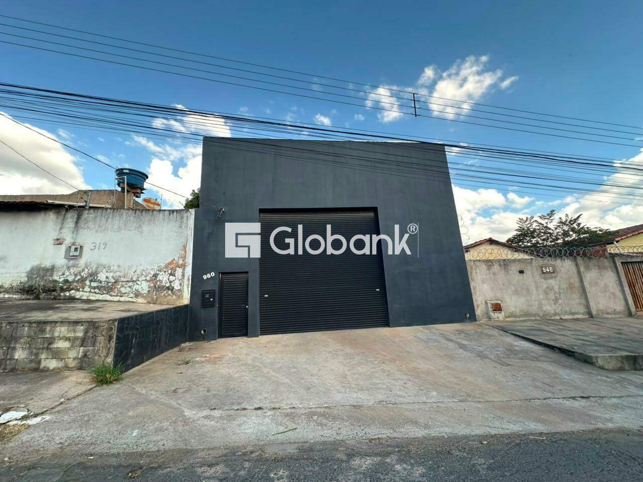 Galpão para aluguel Vila Ipiranga 300m² Montes Claros MG:
