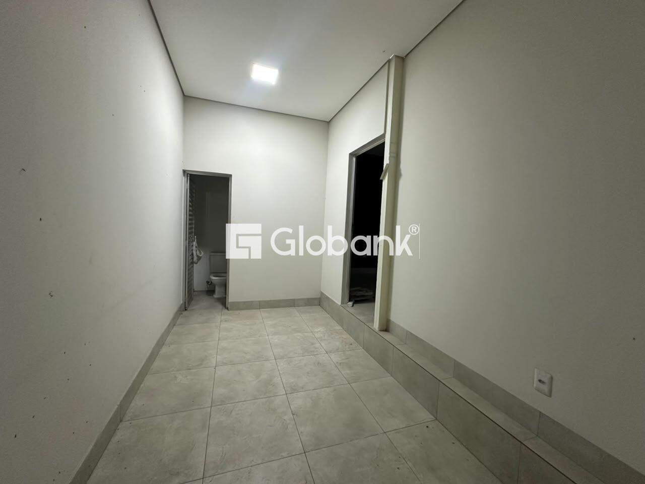 Galpão para aluguel Vila Ipiranga 300m² Montes Claros MG:
