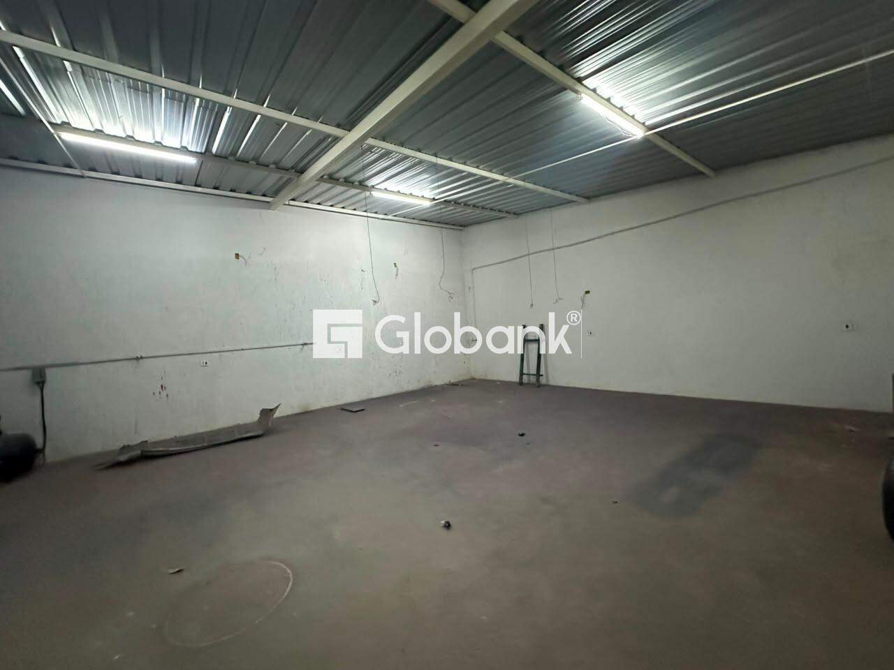 Galpão para aluguel Vila Ipiranga 300m² Montes Claros MG: