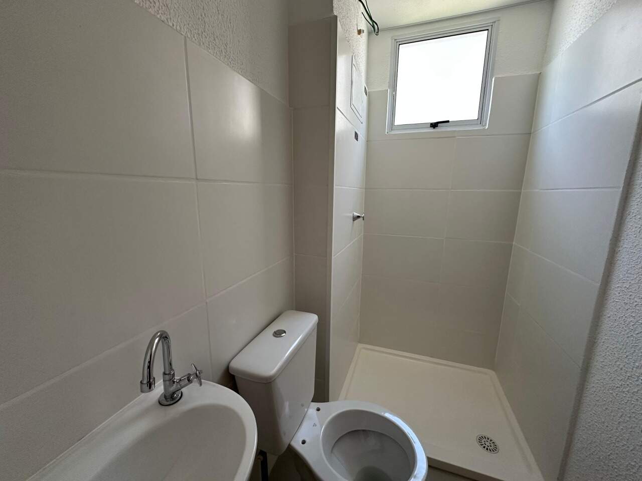 Apartamento 2 quartos para aluguel Dos Mangues 45m² Montes Claros MG: Banheiro