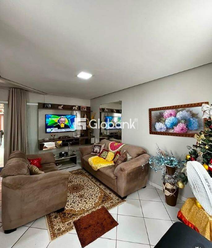 Casa 3 quartos à venda Raul Lourenço 69,07m² Montes Claros MG: