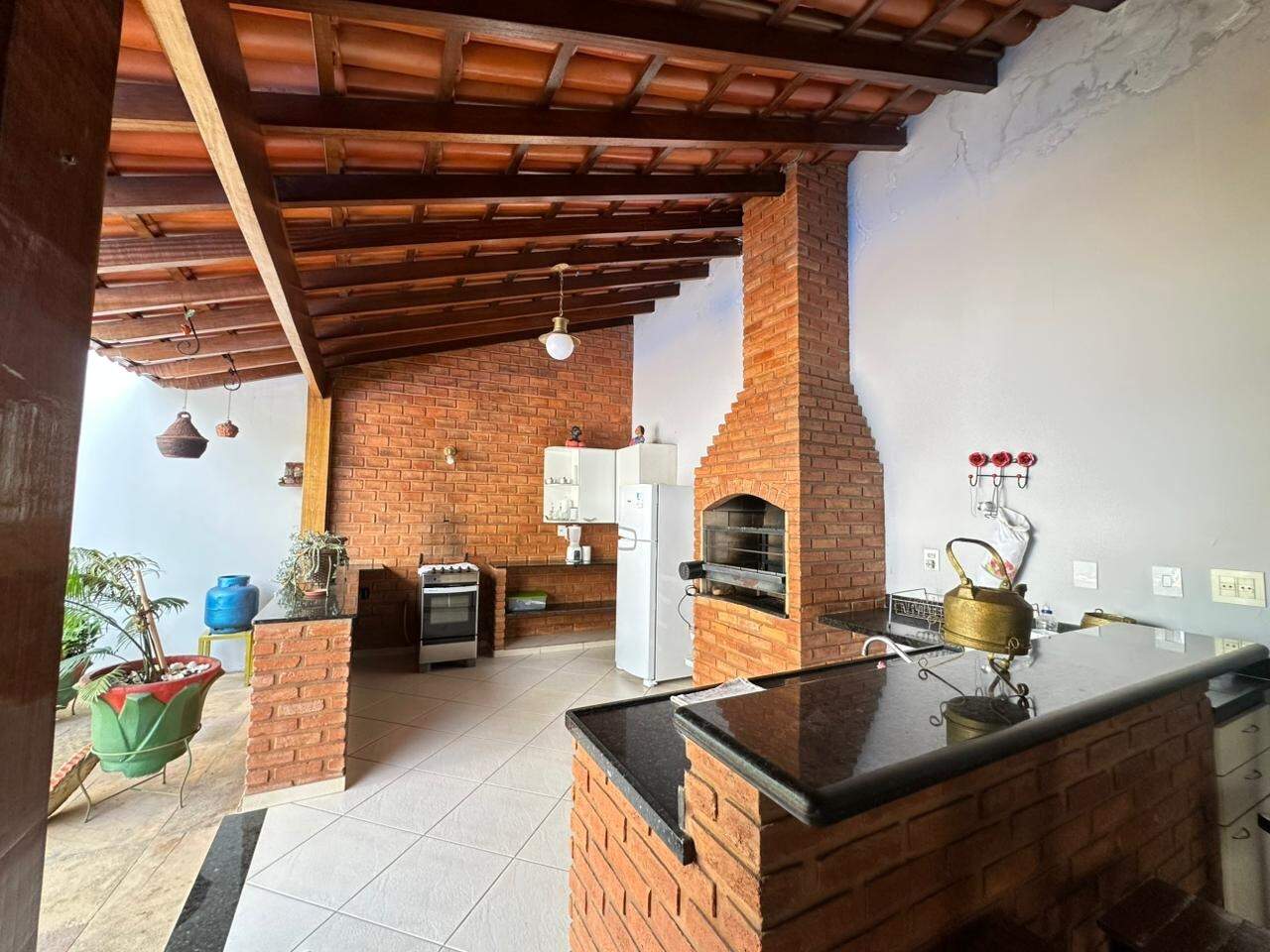 Casa em condomínio 3 quartos à venda Todos os Santos 396m² Montes Claros MG: