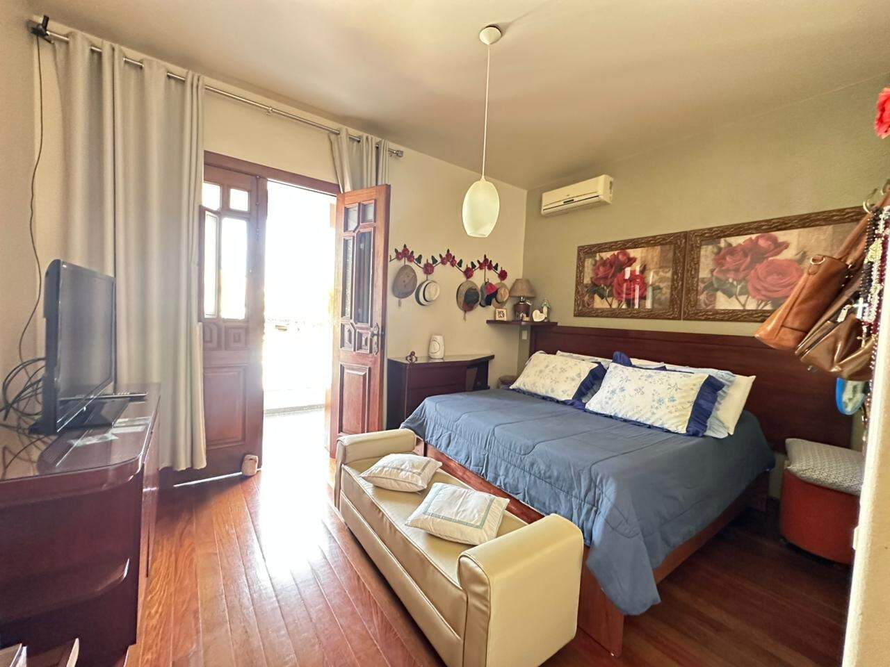 Casa em condomínio 3 quartos à venda Todos os Santos 396m² Montes Claros MG:
