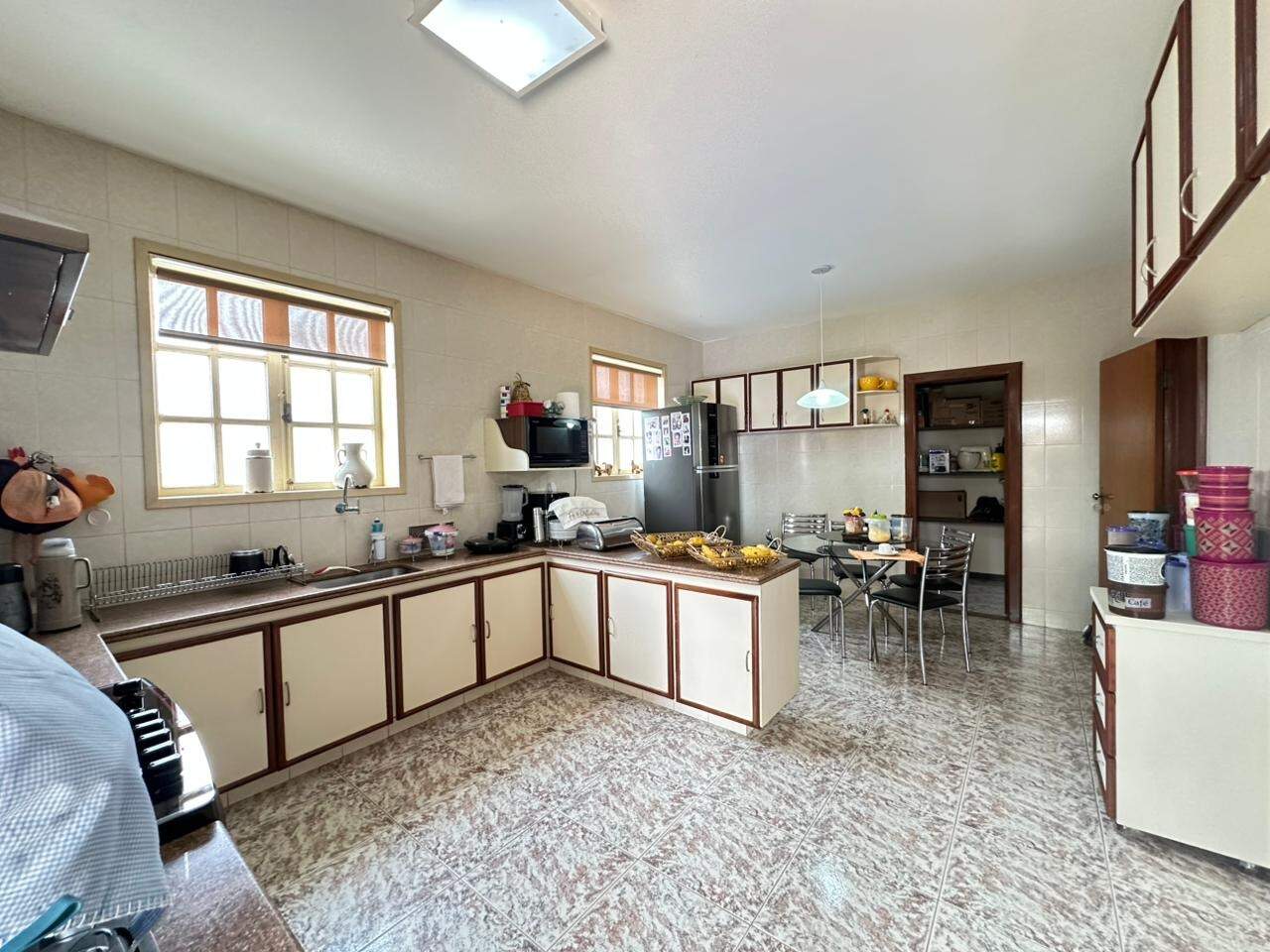 Casa em condomínio 3 quartos à venda Todos os Santos 396m² Montes Claros MG: