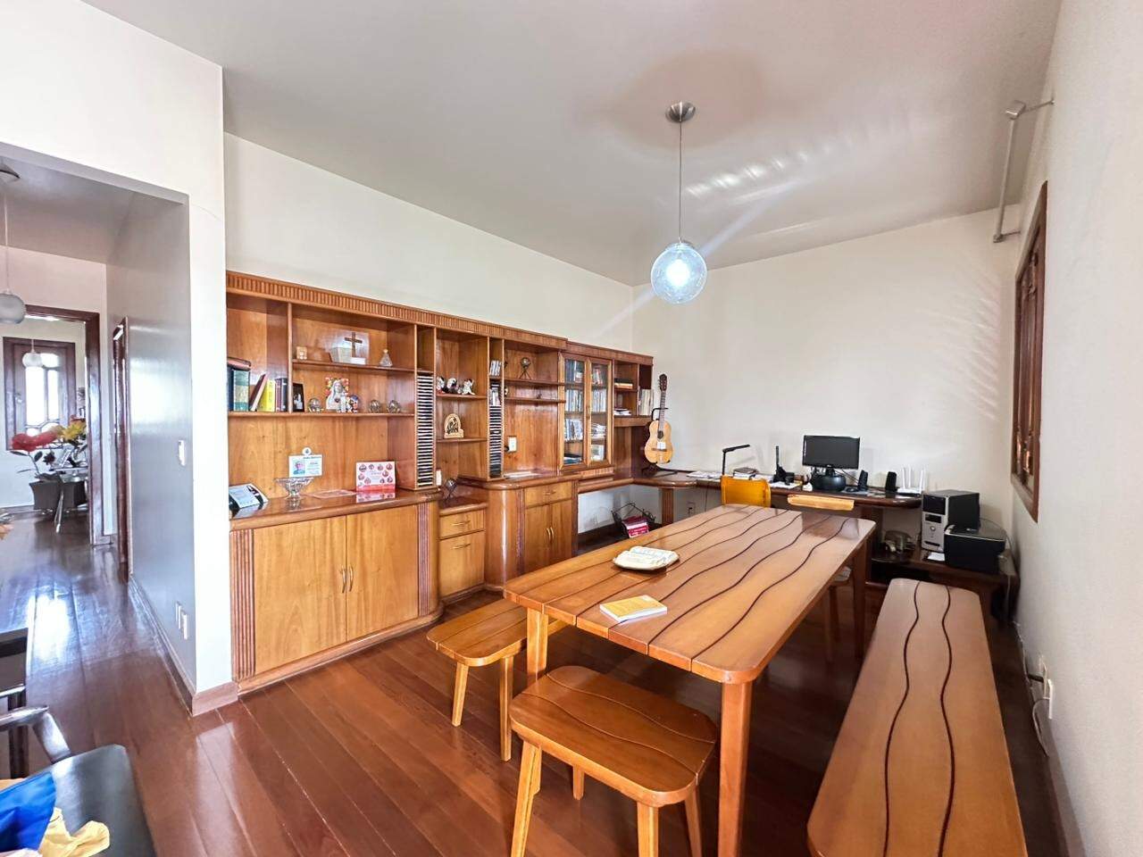 Casa em condomínio 3 quartos à venda Todos os Santos 396m² Montes Claros MG: