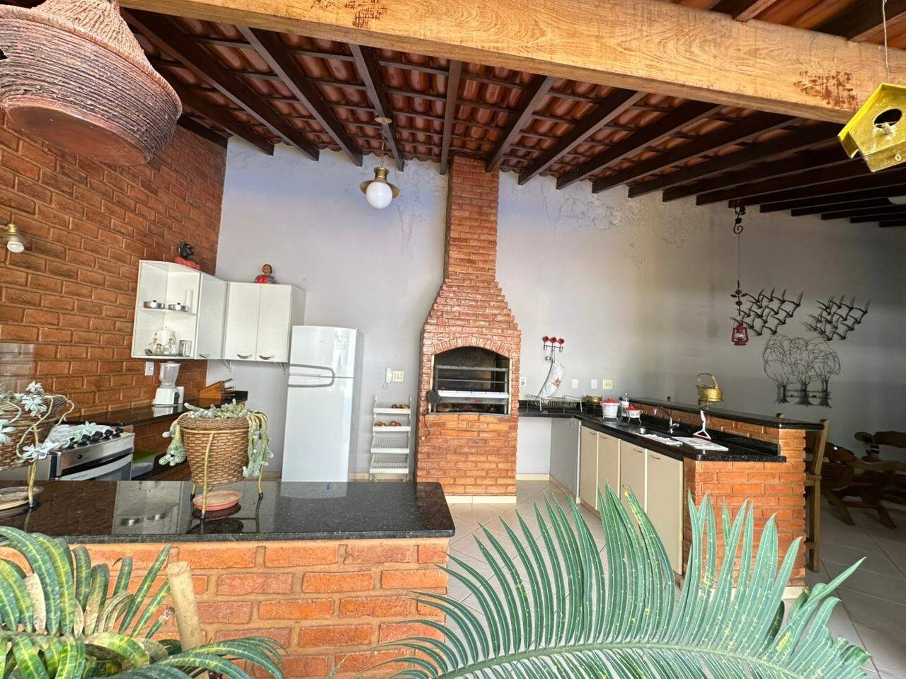 Casa em condomínio 3 quartos à venda Todos os Santos 396m² Montes Claros MG: