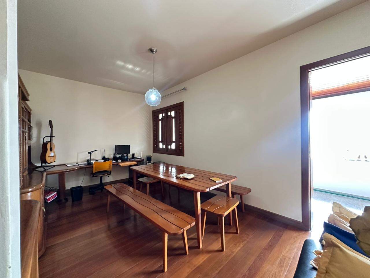 Casa em condomínio 3 quartos à venda Todos os Santos 396m² Montes Claros MG: