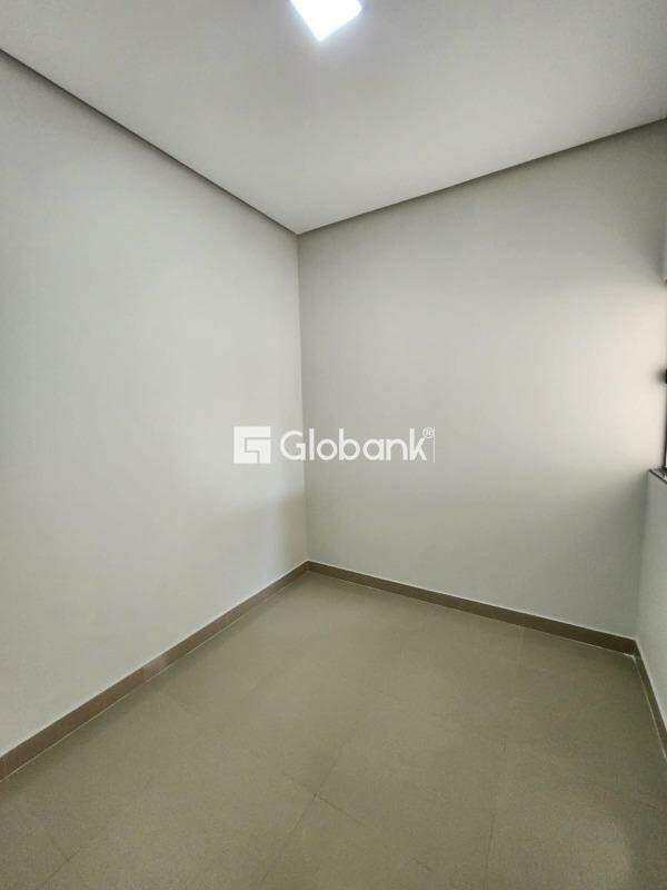 Casa 2 quartos à venda Jardim Olímpico 55m² Montes Claros MG: