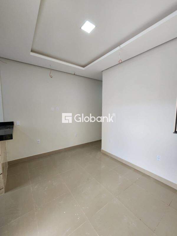 Casa 2 quartos à venda Jardim Olímpico 55m² Montes Claros MG: