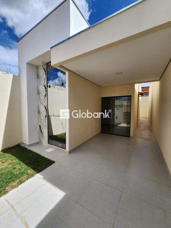 Casa 2 quartos à venda Jardim Olímpico 55m² Montes Claros MG: