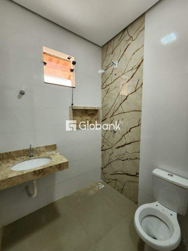 Casa 2 quartos à venda Jardim Olímpico 55m² Montes Claros MG: