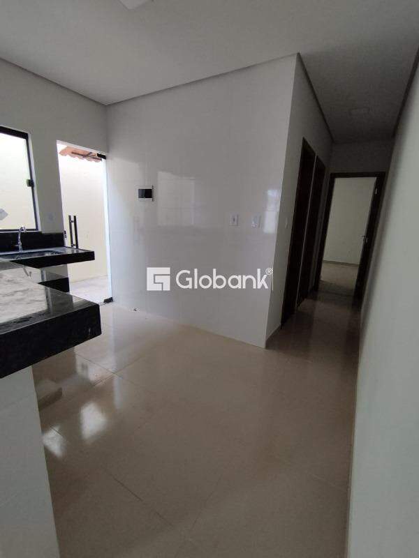 Casa 3 quartos à venda Independência 50m² Montes Claros MG: 