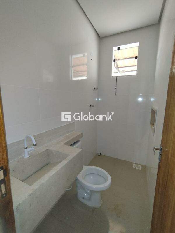 Casa 3 quartos à venda Independência 50m² Montes Claros MG: 
